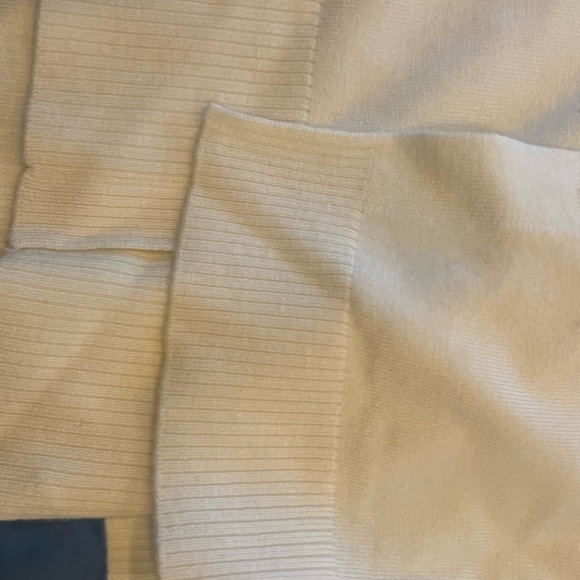 My Twinset White Cardigan – Button Detail – Size Medium – Classic & Chic - Picture 16 of 17